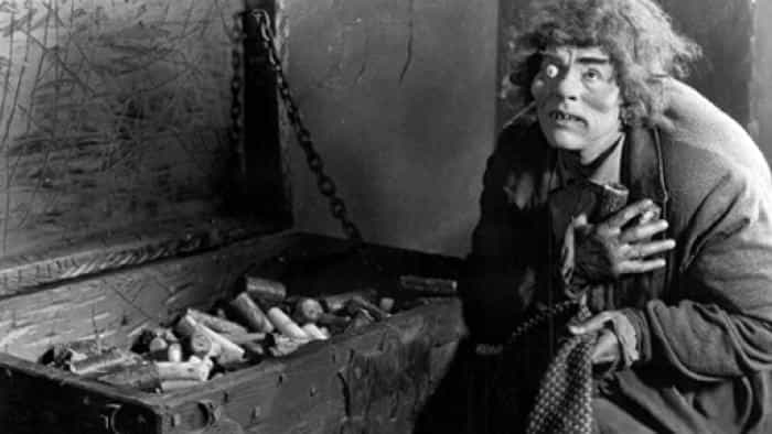 نقد و بررسی فیلم گوژپشت نوتردام محصول سال 1923 | چی‌بینو