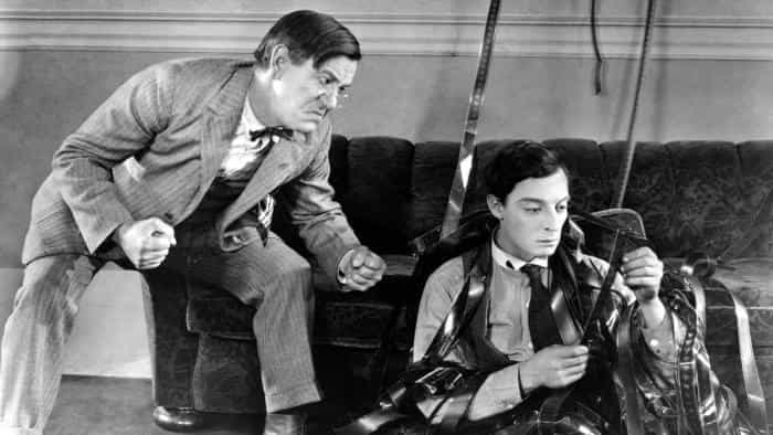 نقد و بررسی فیلم شرلوک جونیور محصول سال 1924 | چی‌بینو