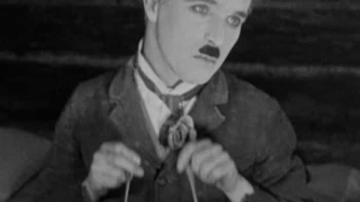 نقد و بررسی فیلم تب طلا محصول سال 1925 | چی‌بینو