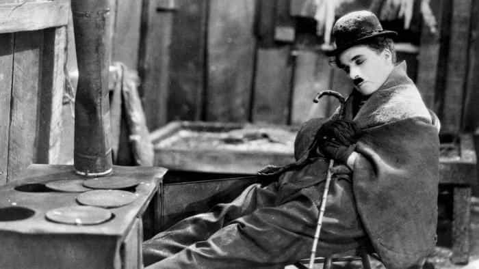 نقد و بررسی فیلم تب طلا محصول سال 1925 | چی‌بینو