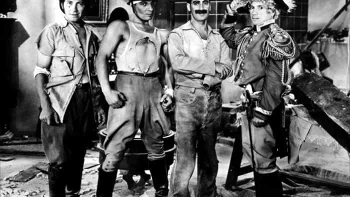 نقد و بررسی فیلم سوپ اردک محصول سال 1933 | چی‌بینو