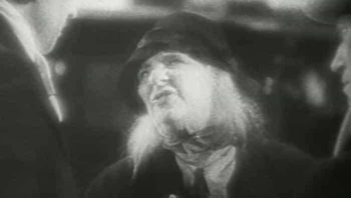نقد و بررسی فیلم آقای دیز به شهر می‌رود. (1936) | چی‌بینو