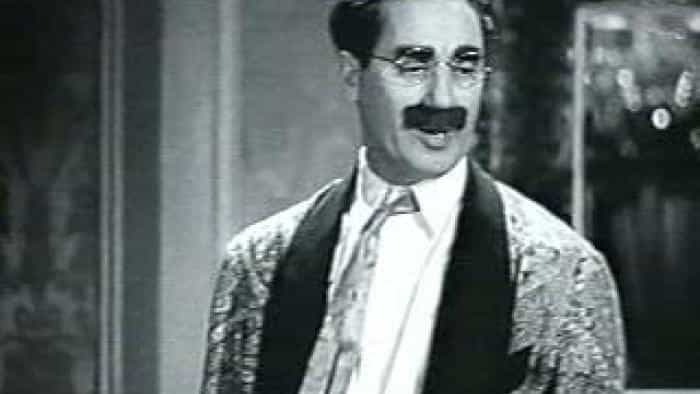 نقد و بررسی فیلم یک روز در مسابقات محصول سال 1937 | چی‌بینو