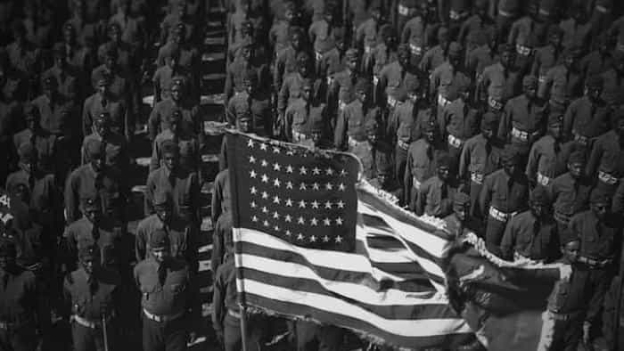 نقد و بررسی فیلم پنج نفر بازگشتند محصول سال 1939 | چی‌بینو