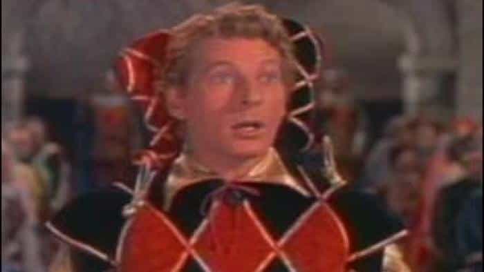 نقد و بررسی فیلم دلقک دربار محصول سال 1955 | چی‌بینو