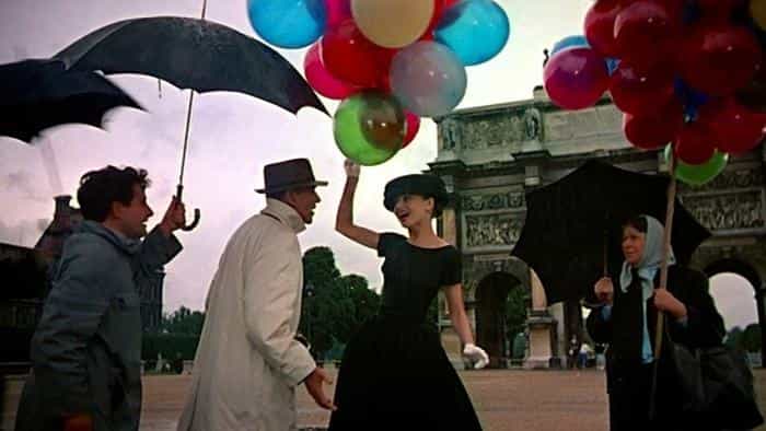 نقد و بررسی فیلم صورت خنده دار محصول سال 1957 | چی‌بینو