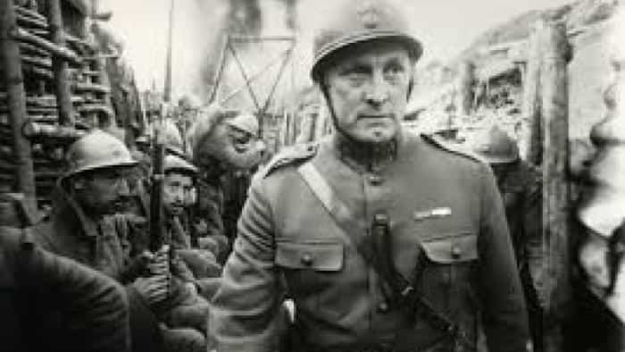 تماشای فیلم راه‌های افتخار محصول سال 1957 | چی‌بینو