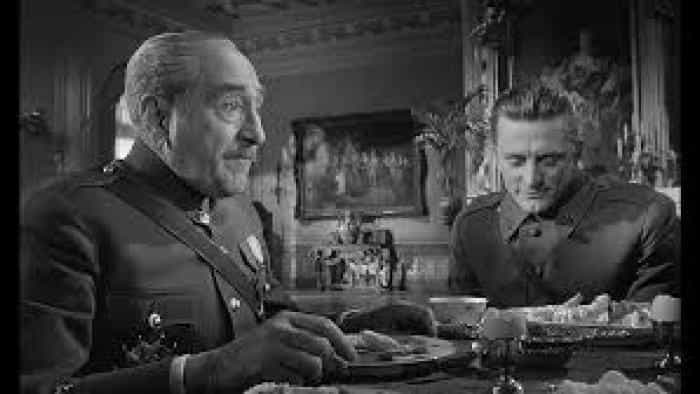 تماشای فیلم راه‌های افتخار محصول سال 1957 | چی‌بینو