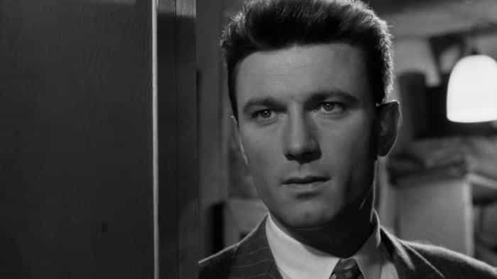 نقد و بررسی فیلم اتاق در بالا محصول سال 1958 | چیبینو