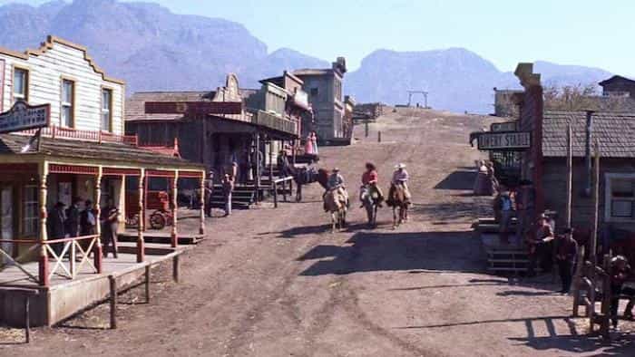 نقد و بررسی فیلم هفت دلاور محصول سال 1960 | چی‌بینو