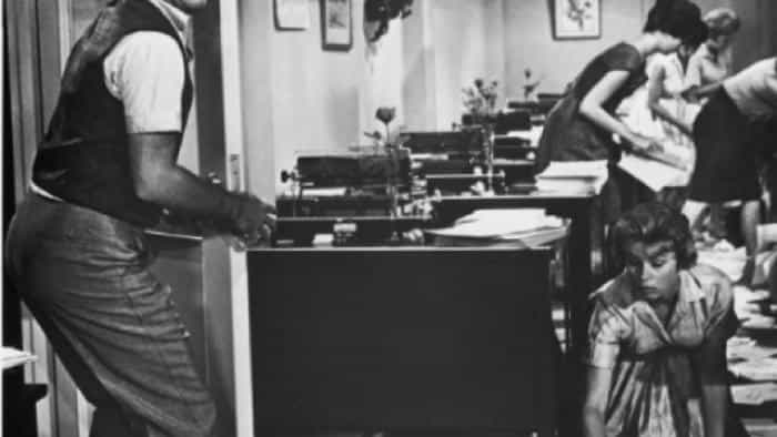 نقد و بررسی فیلم پسرک پیک محصول سال 1961 | چی‌بینو