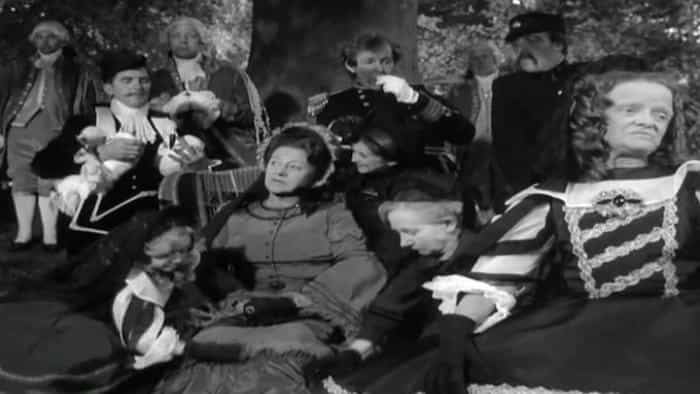نقد و بررسی فیلم الیس در سرزمین عجایب (1966) | چی‌بینو