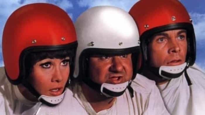 نقد و بررسی فیلم عشق‌موتور محصول سال 1969 | چی‌بینو