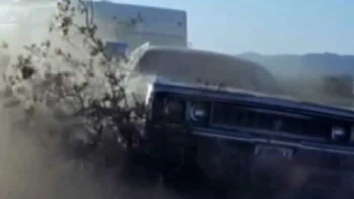 نقد و بررسی فیلم تپه‌ها چشم دارند. محصول سال 1977 | چی‌بینو
