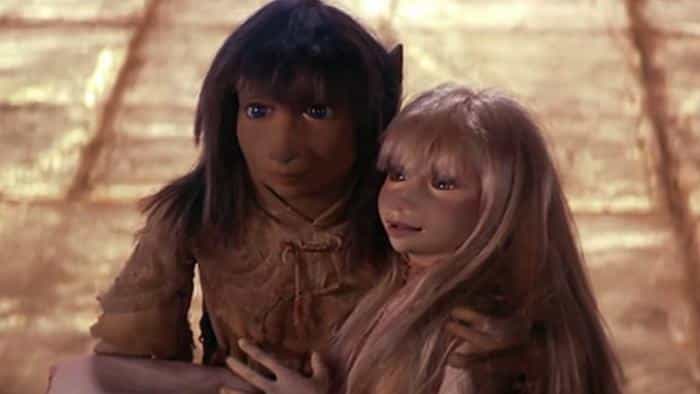 نقد و بررسی فیلم کریستال تاریک محصول سال 1982 | چی‌بینو