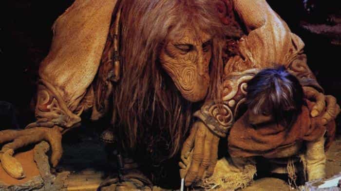 نقد و بررسی فیلم کریستال تاریک محصول سال 1982 | چی‌بینو