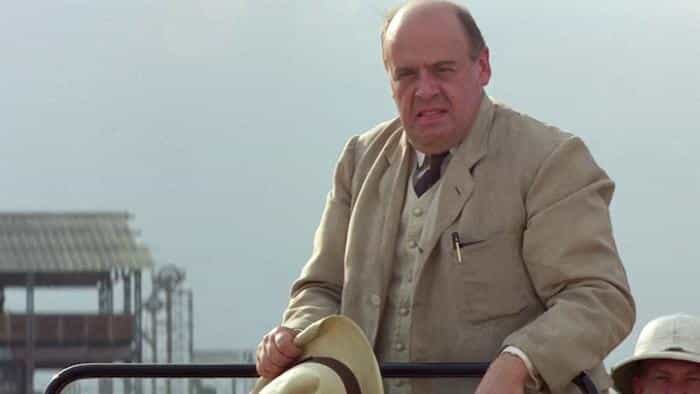 نقد و بررسی فیلم گاندی محصول سال 1982 | چی‌بینو