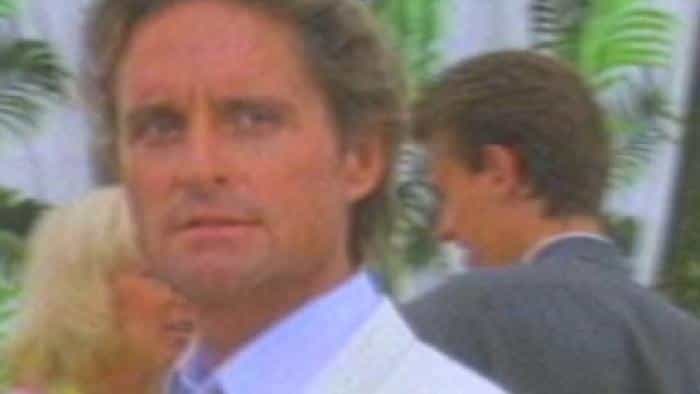 نقد و بررسی فیلم جواهری در کنار نیل محصول سال 1985 | چی‌بینو