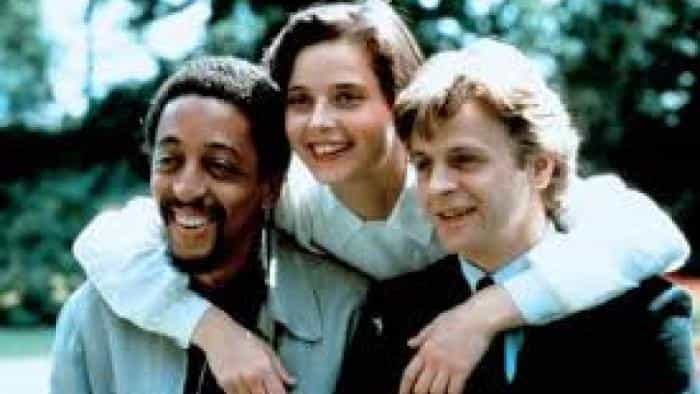 تماشای فیلم شب های روشن محصول سال 1985 | چی‌بینو