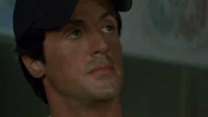 نقد و بررسی فیلم فراتر از حد انتظار محصول سال 1987 | چی‌بینو