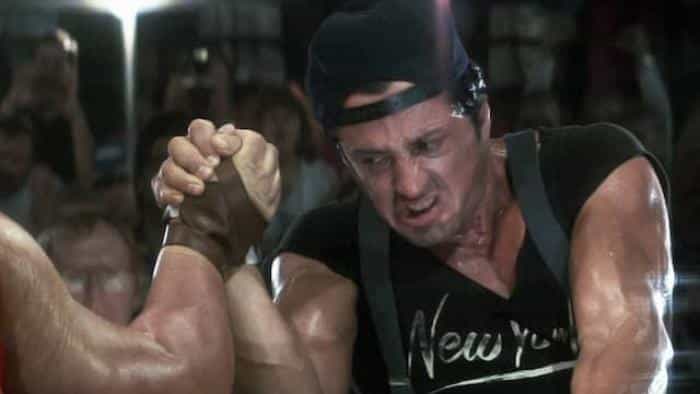 نقد و بررسی فیلم فراتر از حد انتظار محصول سال 1987 | چی‌بینو