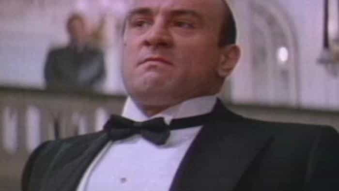 تماشای فیلم تسخیر ناپذیران محصول سال 1987 | چی‌بینو