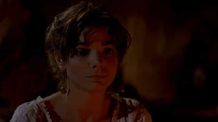 نقد و بررسی فیلم کویگلی در زیر محصول سال 1990 | چیبینو