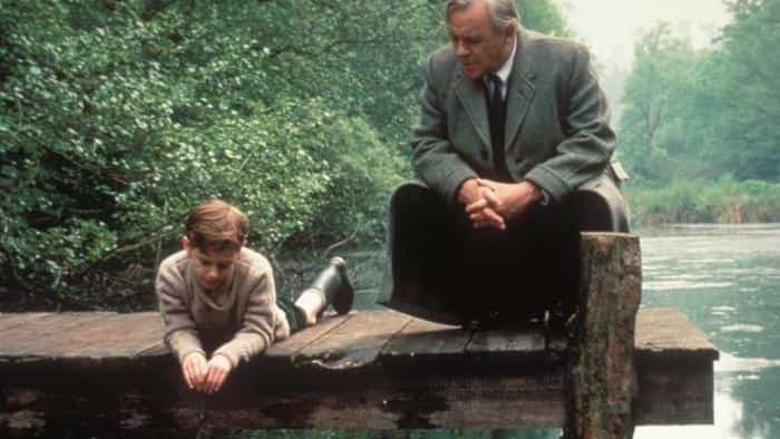 نقد و بررسی فیلم سرزمین‌های سایه‌ها محصول سال 1993 | چی‌بینو