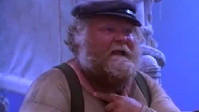 نقد و بررسی فیلم خدمتکار کابین محصول سال 1994 | چی‌بینو