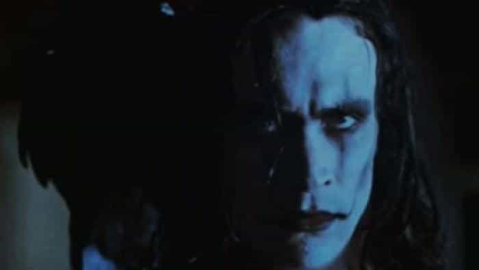 نقد و بررسی فیلم کلاغ محصول سال 1994 | چی‌بینو