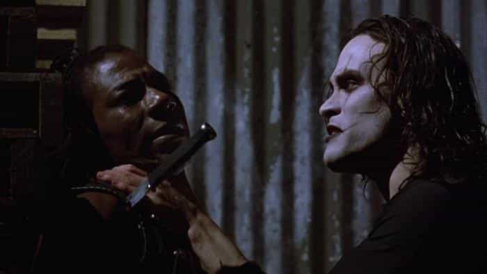 نقد و بررسی فیلم کلاغ محصول سال 1994 | چی‌بینو