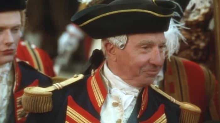 نقد و بررسی فیلم جنون پادشاه جرج محصول سال 1994 | چی‌بینو