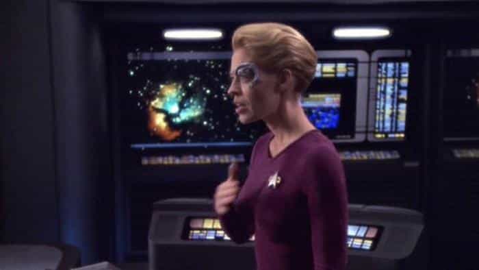 نقد و بررسی سریال پیشتازان فضا: مسافر (1995) | چی‌بینو