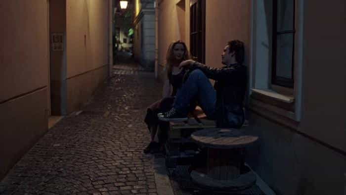 نقد و بررسی فیلم قبل از طلوع آفتاب محصول سال 1995 | چی‌بینو