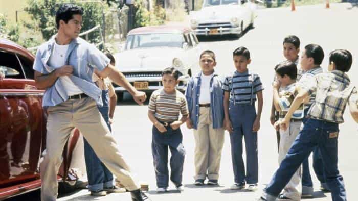 نقد و بررسی فیلم خانواده من محصول سال 1995 | چی‌بینو