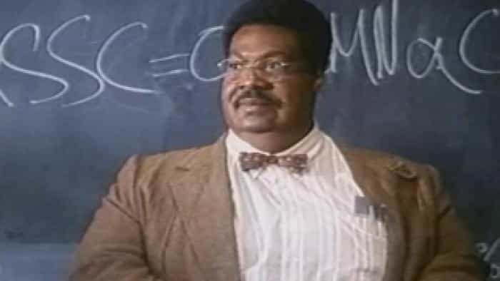 نقد و بررسی فیلم پرفسور دیوانه محصول سال 1996 | چی‌بینو