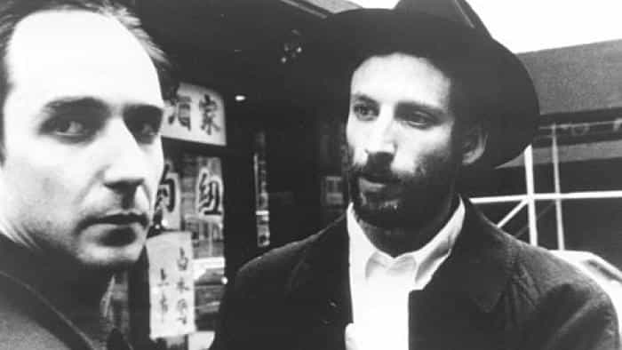 نقد و بررسی فیلم عدد پی محصول سال 1998 | چی‌بینو