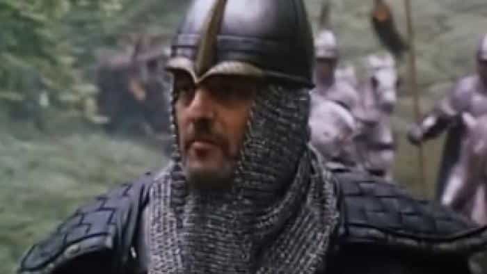 نقد و بررسی فیلم فقط سر می‌زنم محصول سال 2001 | چی‌بینو