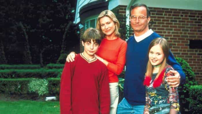 نقد و بررسی فیلم دیگری من محصول سال 2000 | چی‌بینو