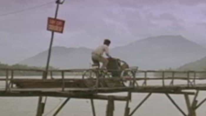 نقد و بررسی فیلم کشور زیبا محصول سال 2004 | چی‌بینو