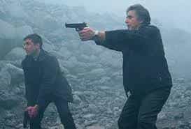 نقد و بررسی فیلم بی‌خوابی محصول سال 2002 | چی‌بینو