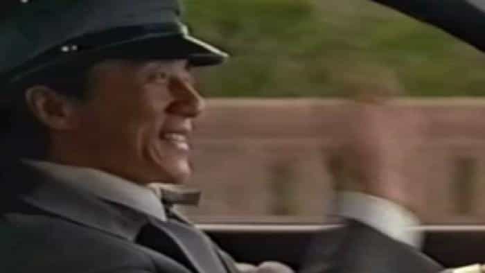 نقد و بررسی فیلم لباس رسمی محصول سال 2002 | چی‌بینو