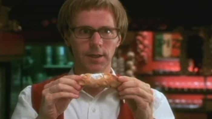 نقد و بررسی فیلم استاد استتار محصول سال 2002 | چی‌بینو