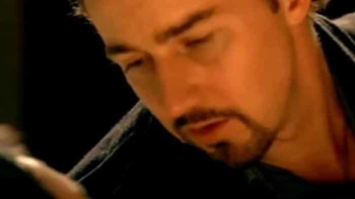 نقد و بررسی فیلم ساعت ۲۵ محصول سال 2002 | چی‌بینو