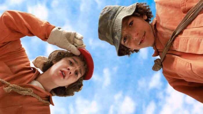 نقد و بررسی فیلم سوراخ‌ها محصول سال 2003 | چی‌بینو