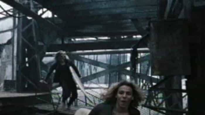 نقد و بررسی فیلم ارباب‌های شهر سگ‌ها (2005) | چی‌بینو