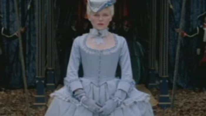 نقد و بررسی فیلم ماری آنتوانت محصول سال 2006 | چی‌بینو