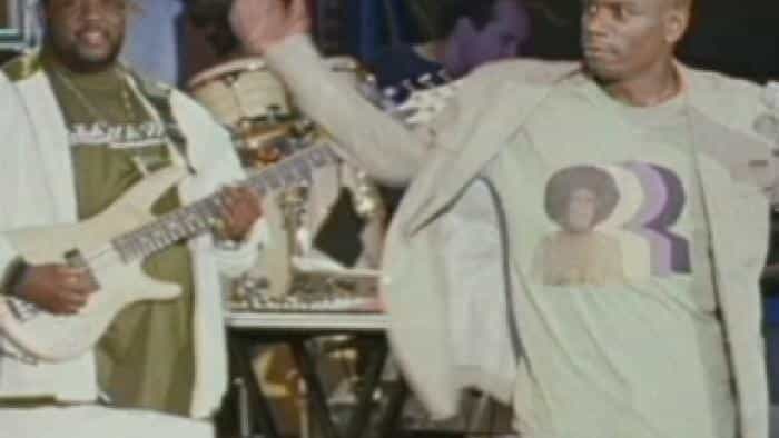 نقد و بررسی فیلم جشن محله دیو شپل محصول سال 2005 | چی‌بینو