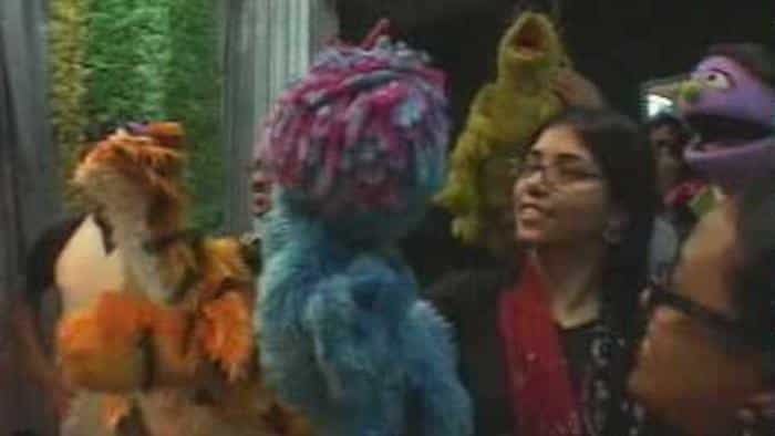 نقد و بررسی فیلم جهان از نگاه خیابان سیسمونی (2006)