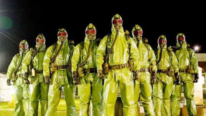 نقد و بررسی فیلم دیوانه‌ها محصول سال 2010 | چی‌بینو